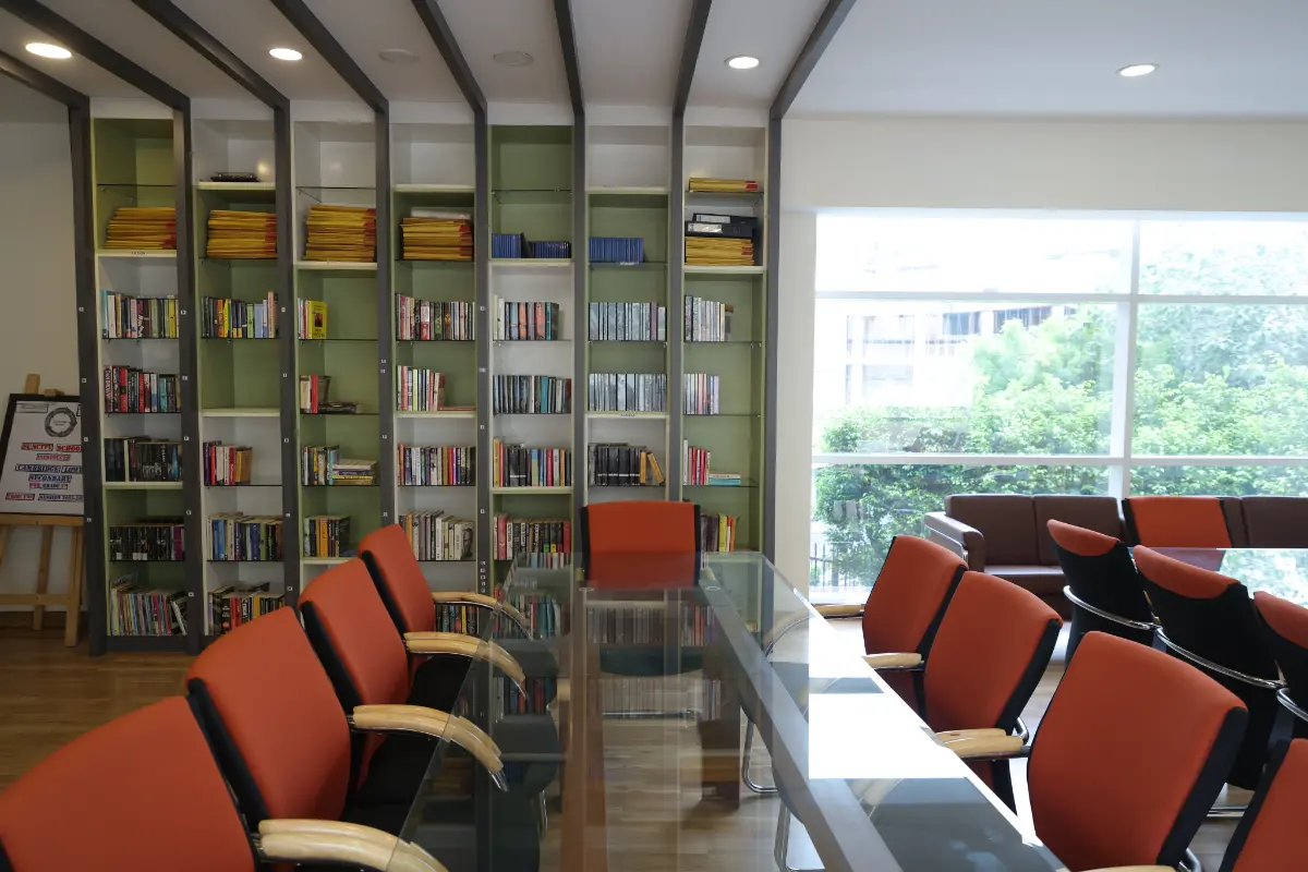 Library with E-Facility