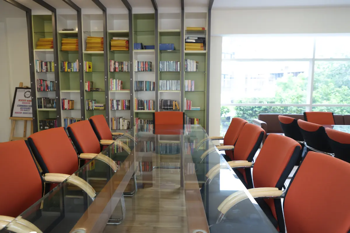 Library with E-Facility